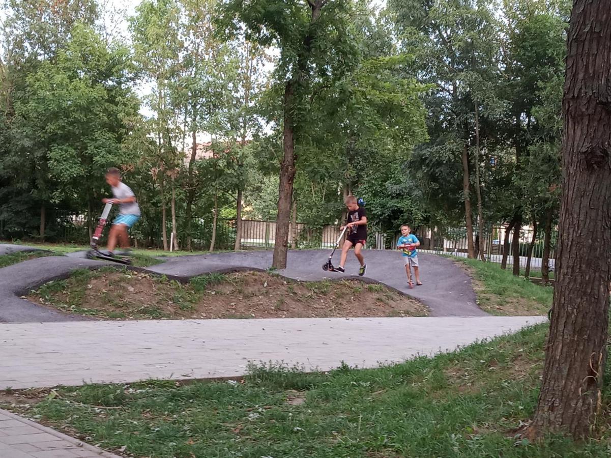 Bazsi Apartman Hajdúszoboszló Esterno foto