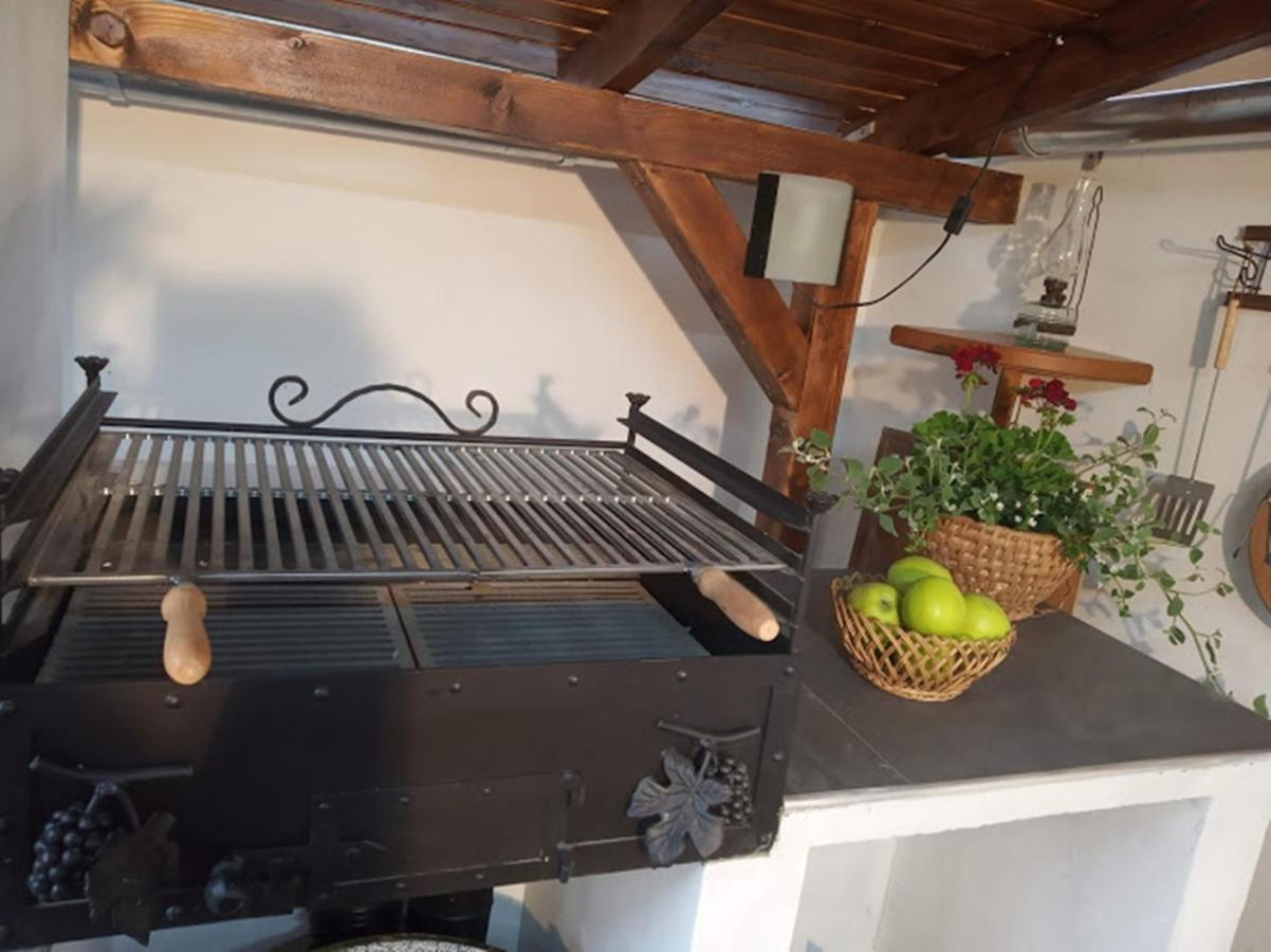 Bazsi Apartman Hajdúszoboszló Esterno foto