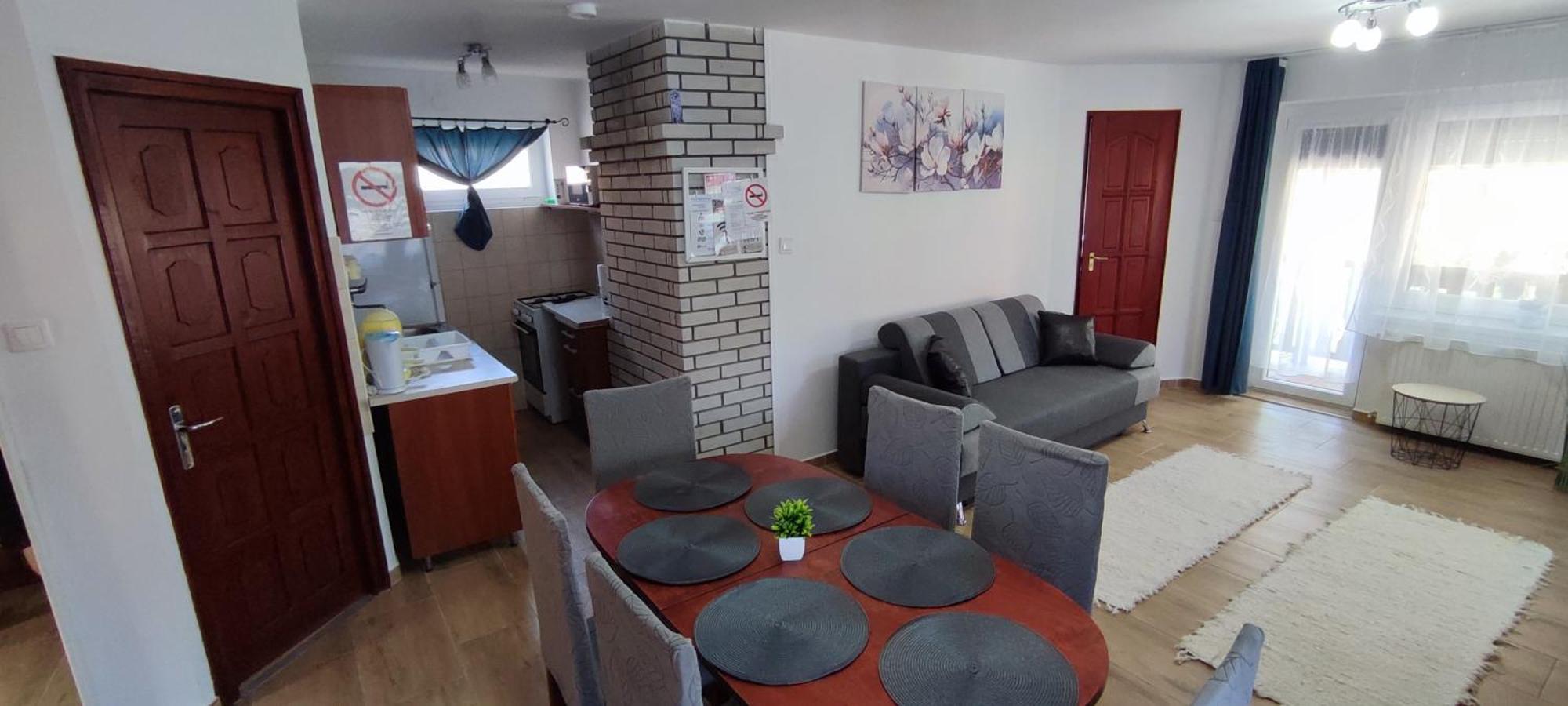 Bazsi Apartman Hajdúszoboszló Esterno foto