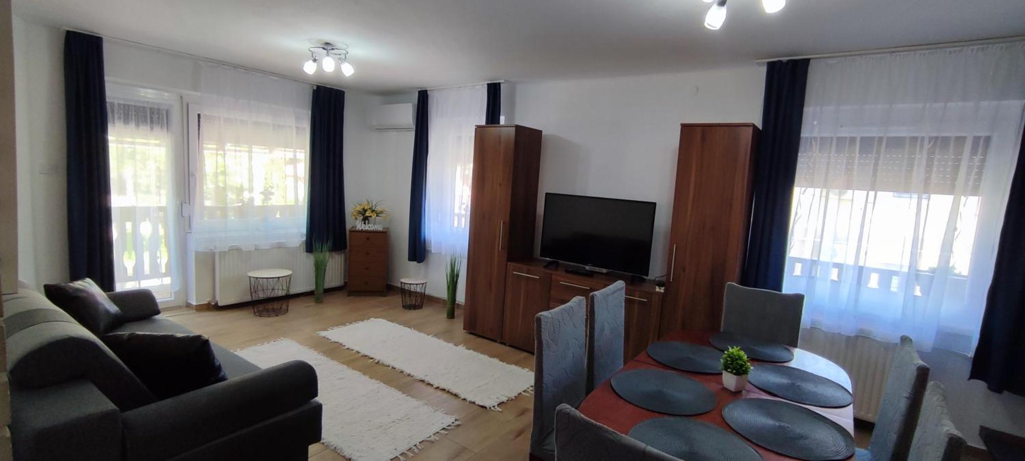 Bazsi Apartman Hajdúszoboszló Esterno foto